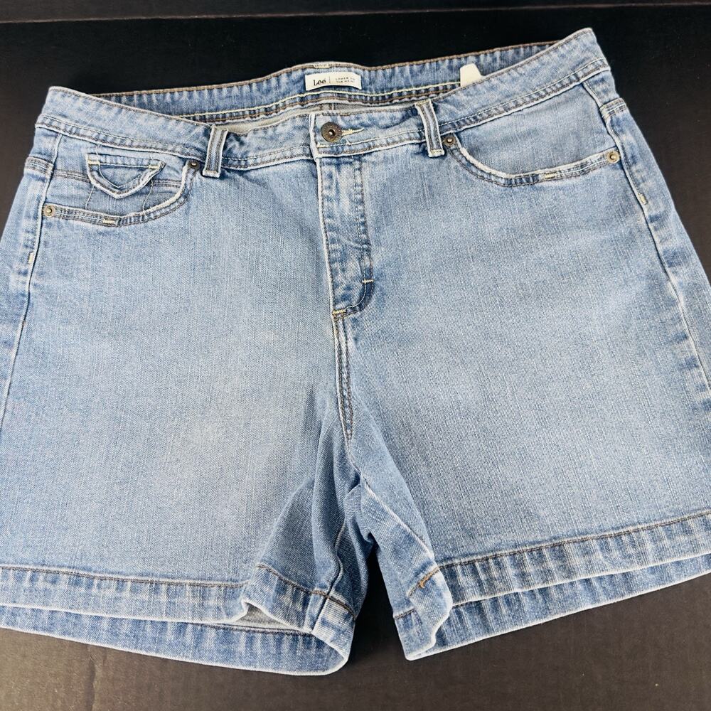 Lee Lower on the Waist, Denim Jean Shorts Light Wash 16M Grandma Cottagecore VTG